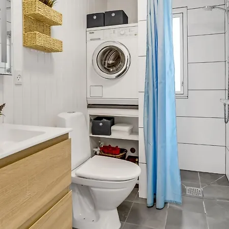 3 Bedroom Beautiful In Juelsminde Sonderby (Midtjylland)