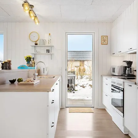 펜션 3 Bedroom Beautiful In Juelsminde Sonderby (Midtjylland)