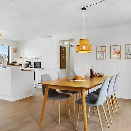 3 Bedroom Beautiful In Juelsminde *